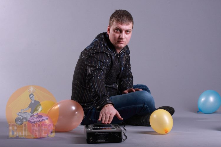 Ди джей на свадьбу составит плей-лист по индивидуальным требованиям