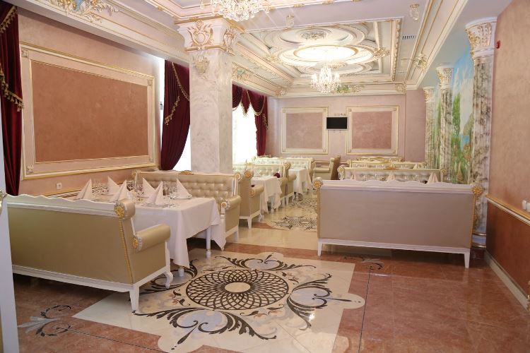 Ресторан версаль в королеве