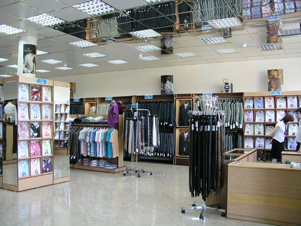 без проблем можно найти и купить рубашку к свадебному костюму